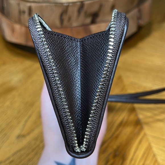 FINAL PRICE!!! COACH Signature Medium Wallet Wristlet - Picture 11 of 15